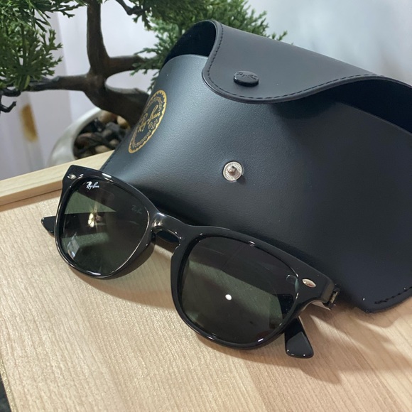 Ray-Ban RB4140 Sunglasses made in Italy - Picture 3 of 5